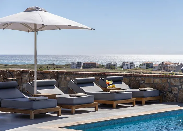 Akrolithos Luxury & Flogita