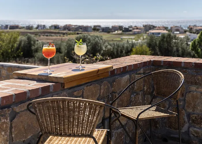 Akrolithos Luxury & Flogita