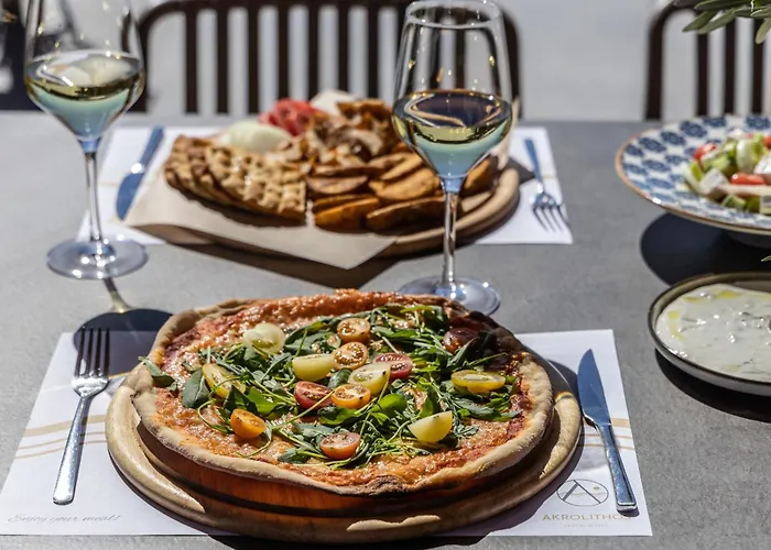 מלון דירות Akrolithos Luxury & 4*