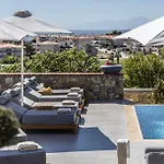 Akrolithos Luxury & 4*