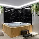 Aparthotel Akrolithos Luxury & 4*