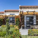 Akrolithos Luxury & Aparthotel