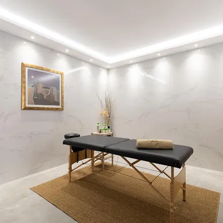 Akrolithos Luxury & 4* 弗洛伊塔