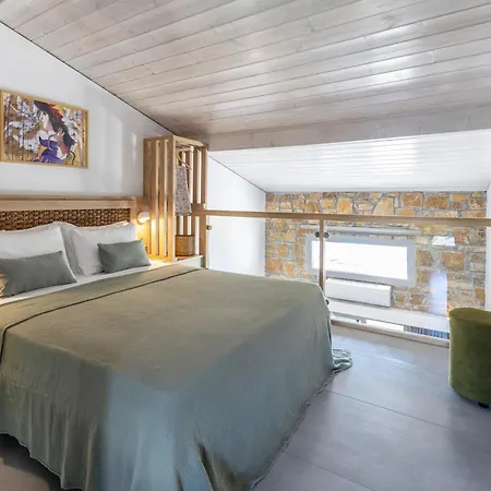 Akrolithos Luxury & 4*