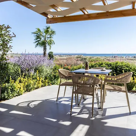 Akrolithos Luxury & 4*