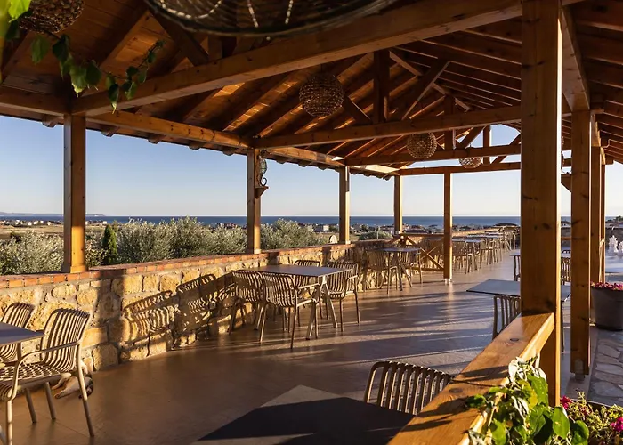 Akrolithos Luxury &